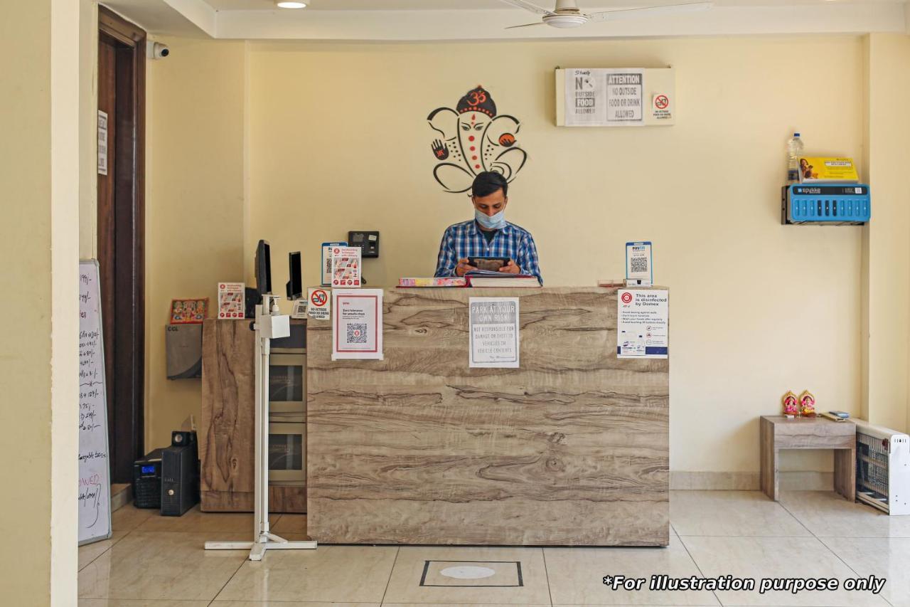 Super Hotel O Hotel Gold Star New Delhi Buitenkant foto
