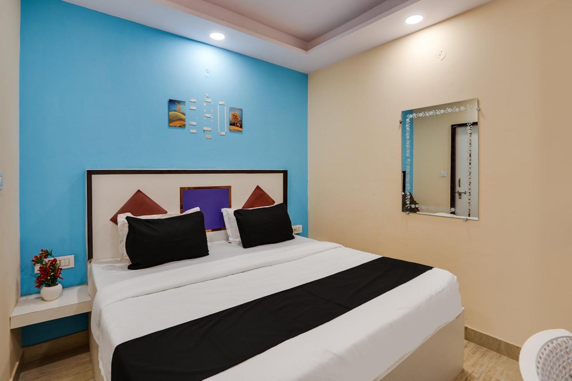 Super Hotel O Hotel Gold Star New Delhi Buitenkant foto