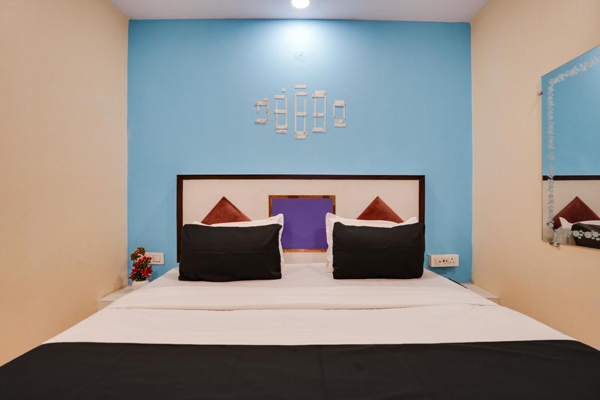 Super Hotel O Hotel Gold Star New Delhi Buitenkant foto